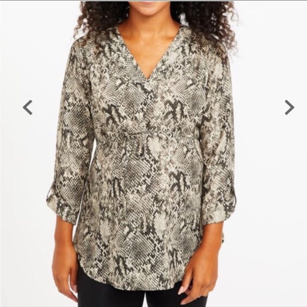 🆕 Maternity Blouse Snack Print Size Large quarter sleeve tie waist Work Office